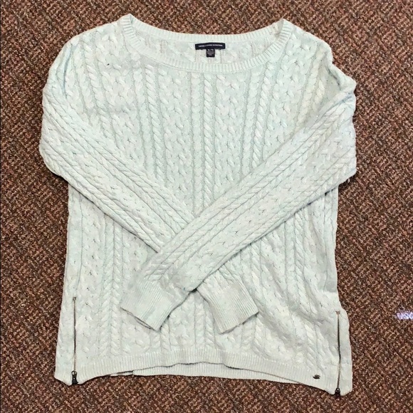 Sweater - Picture 1 of 3